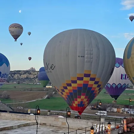 Hotel Sueleyman Cappadocia - Hot Air Balloon View Goreme