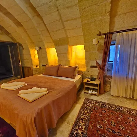 Hotel Sueleyman Cappadocia - Hot Air Balloon View *